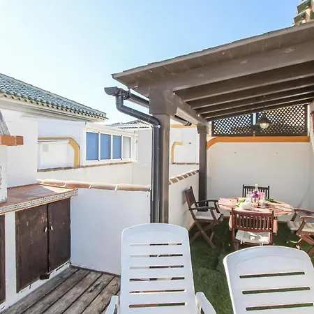 3 Bedroom Awesome In *