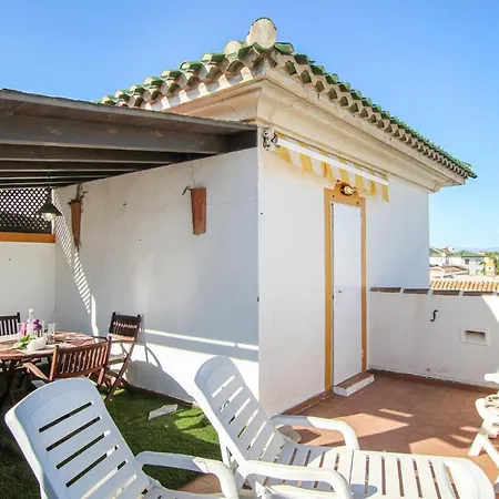 Stunning In With 3 Bedrooms, Outdoor Swimming Pool&wifi