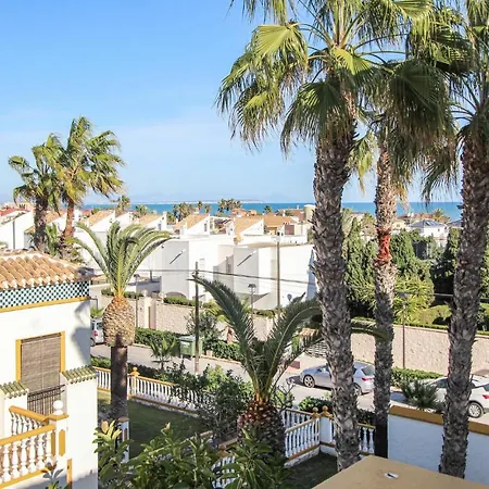 Stunning In With 3 Bedrooms, Outdoor Swimming Pool&wifi Torrevieja