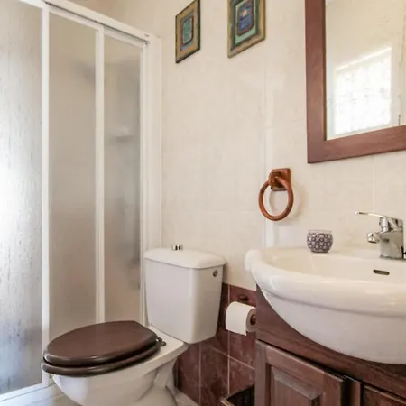 Stunning In With 3 Bedrooms, Outdoor Swimming Pool&wifi * Torrevieja
